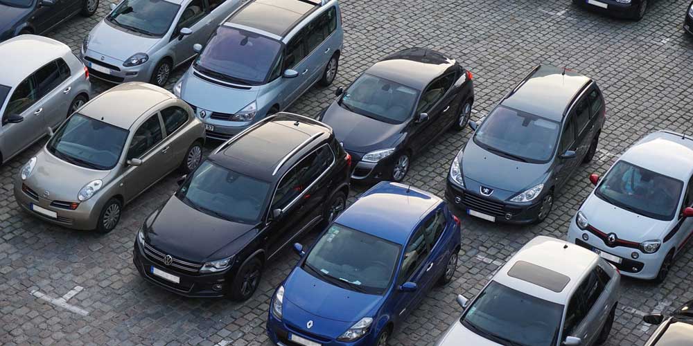  Parkende Autos